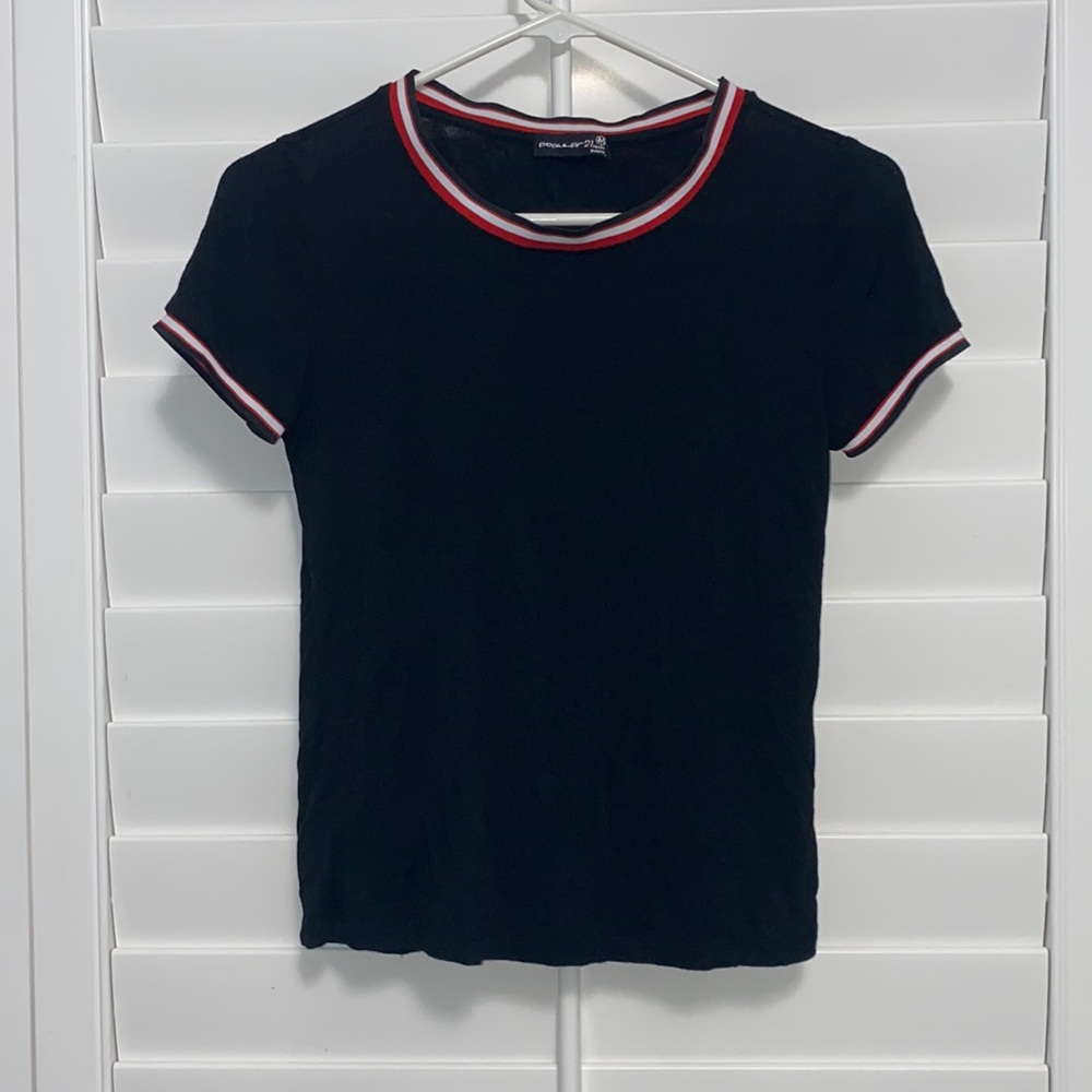 Black Tee